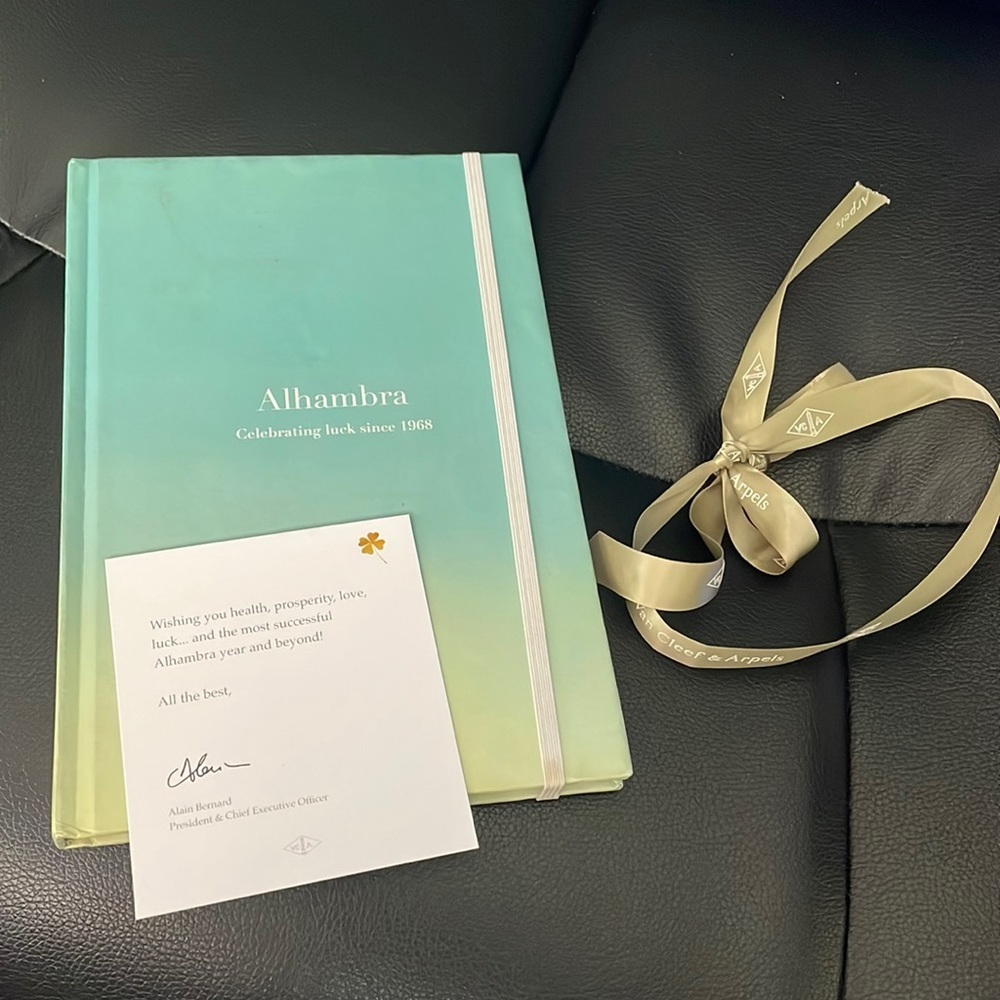Authentic Van Cleef & Arpels Notebook📒
